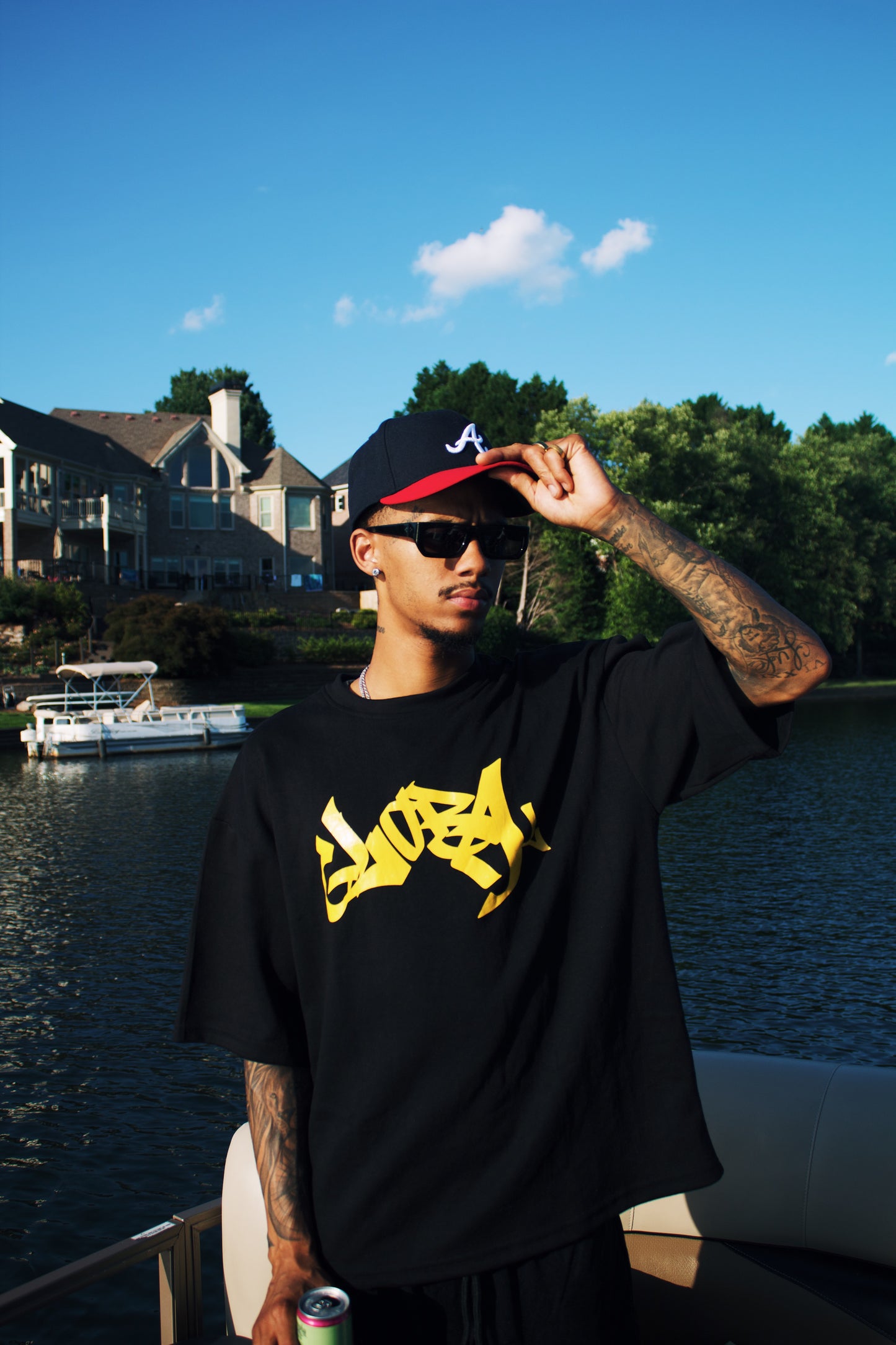 Oversized Graphic Black